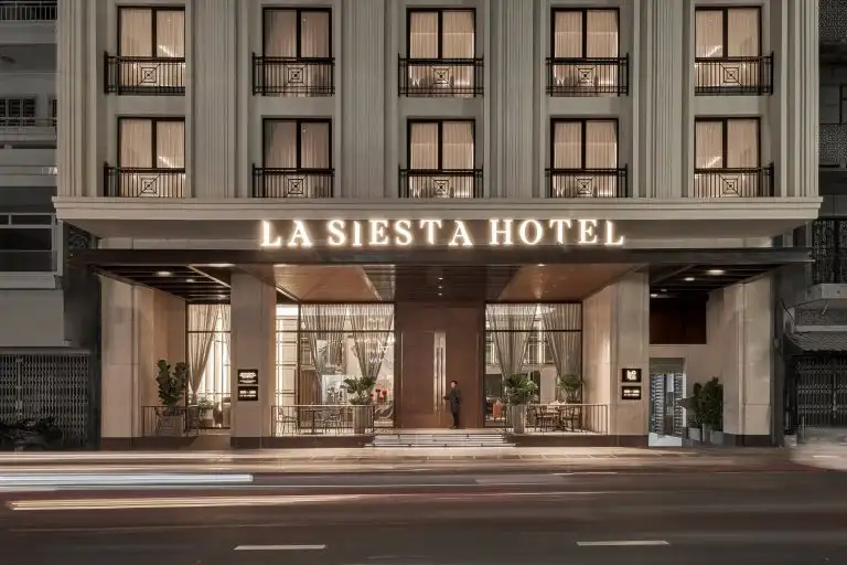 Saigon La Siesta Premium